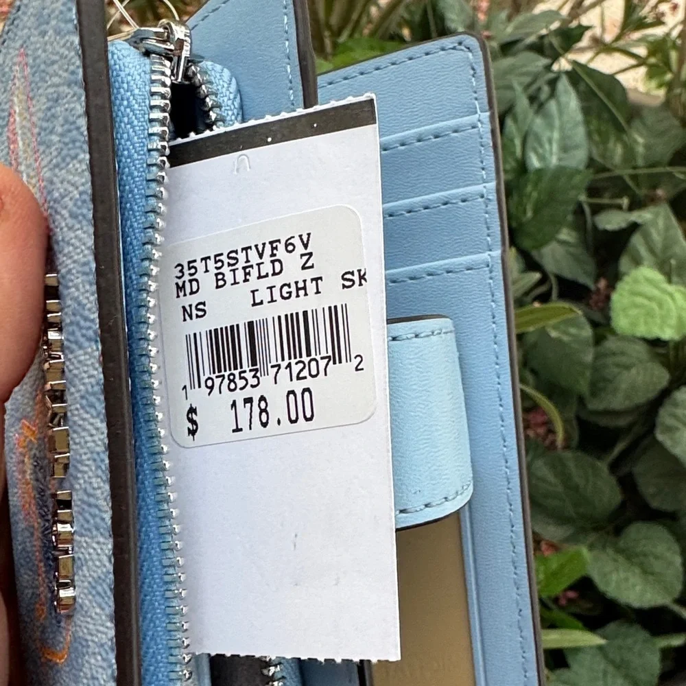 Michael Kors Jet Set Medium Printed Signature Logo Wallet - Diner Drive - In - Picture 5 of 5